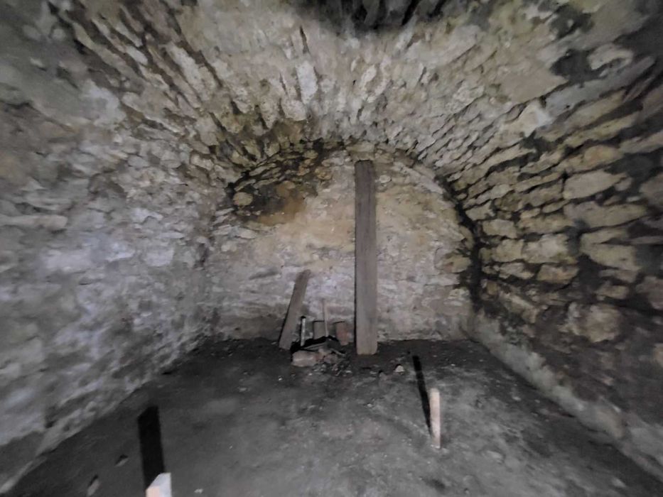 Продаж чистої та охайної частини будинку