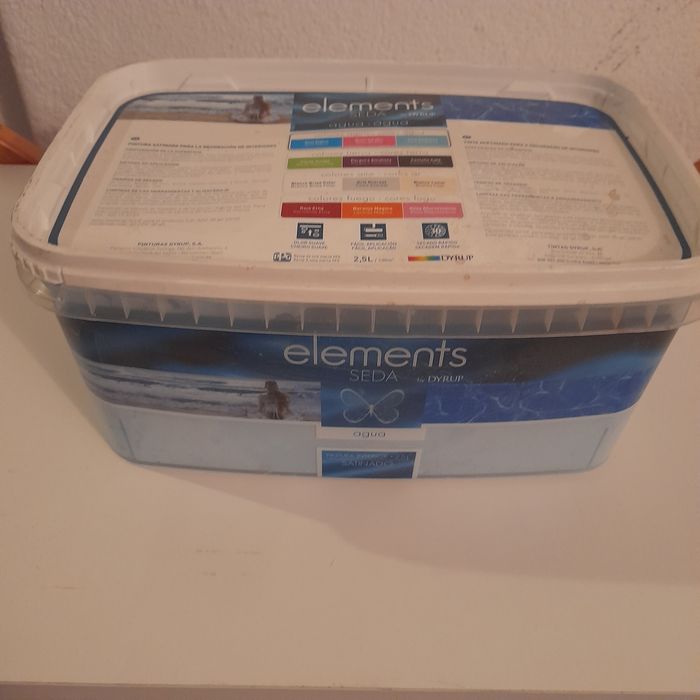 Tintas azul e rosa primario