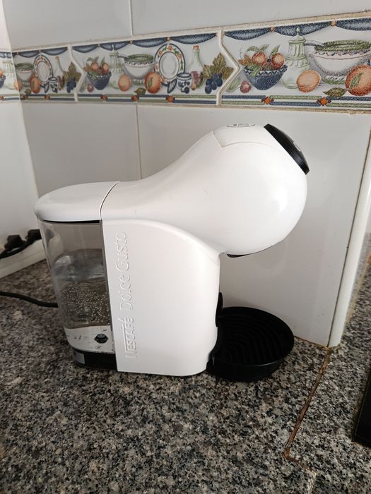 Máquina de café Doce Gusto