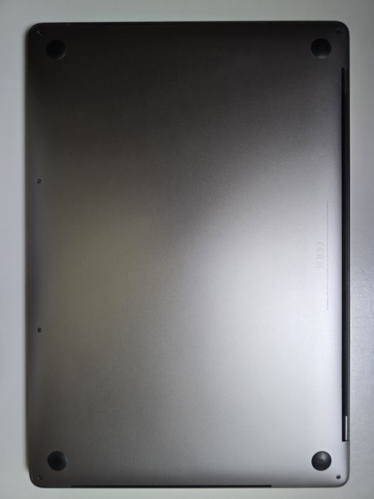 MacBook Pro 15.4"   2018