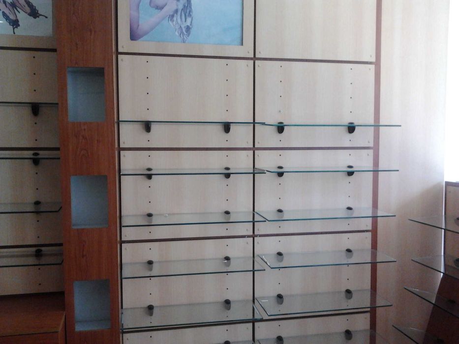 Móveis expositores e lineares de loja