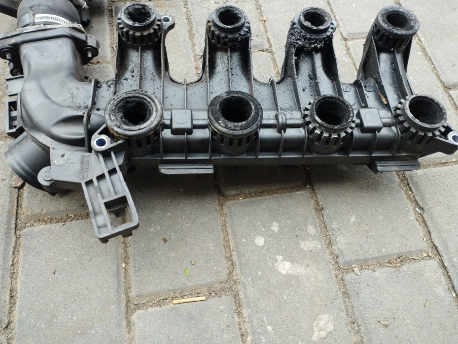 Kolektor  ssący silnika 1.6 HDi 9 hu scudo expert Jumpy 2007/2011