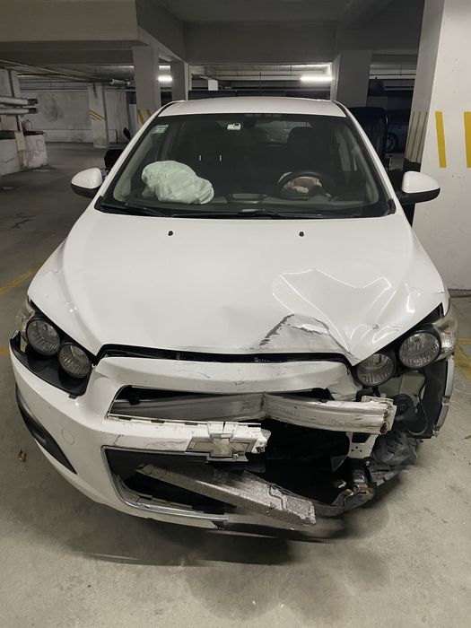 Chevrolet Aveo Salvado