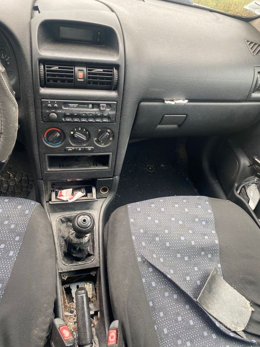 Opel Astra G  leia o anúncio
