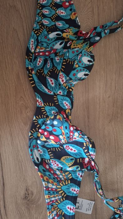 Biustonosz stroju kąpielowego Freya nowy bez metki 70D / 32D