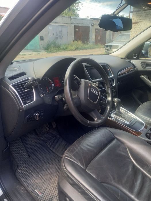 Продажа машины Audi Q5 2010