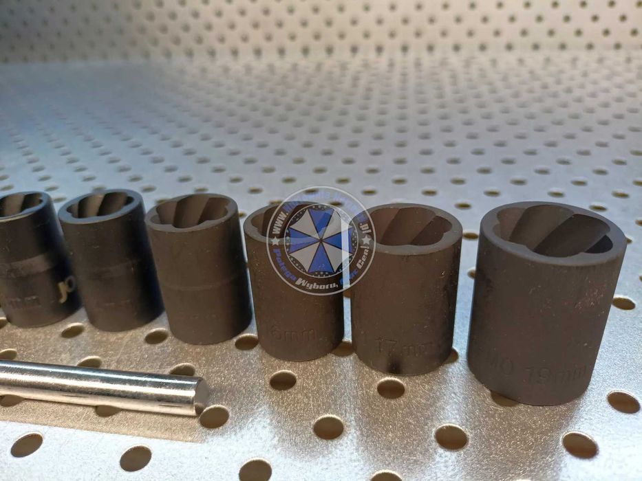 Zestaw nasadek do urwanych obrobionych śrub 3/8" 10-19mm do urwanych