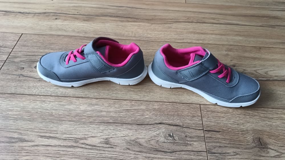 Buty dziewczęce Decathlon rozm. 35