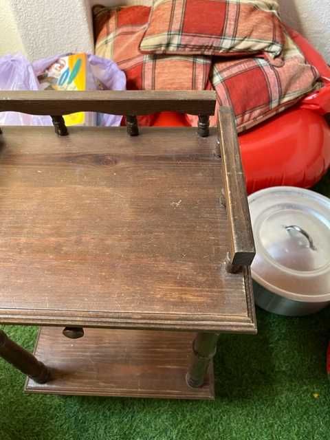 Mesa de apoio em madeira