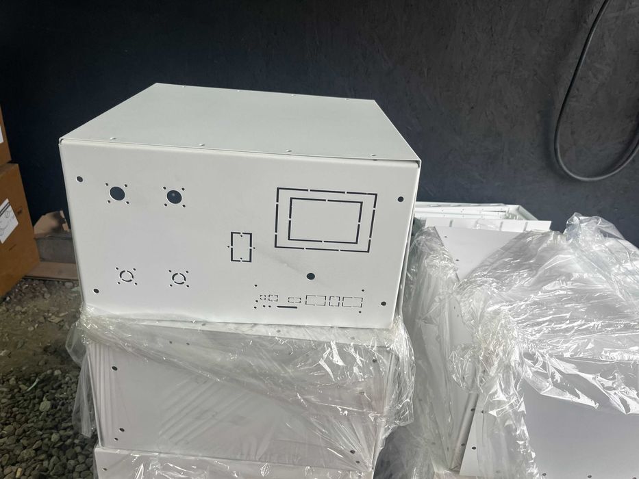 Корпус коробка для збірки акумуляторів LiFePO4 на 8S В НАЯВНОСТІ