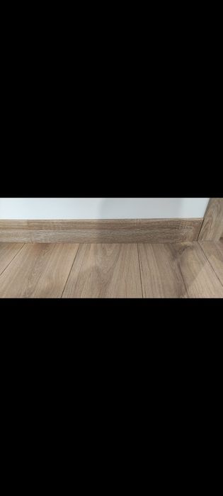 Монтаж плінтуса Встановлення плінтуса -МДФ,дюрополімер,пластик,дерево.