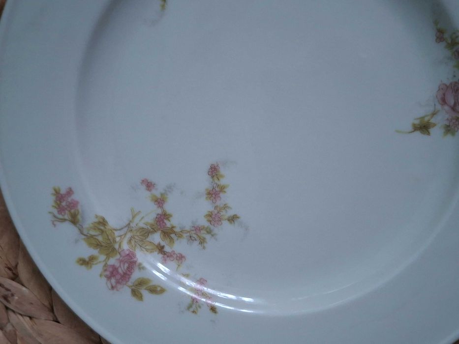 Spodeczki deserowe porcelana Hutschenreunther