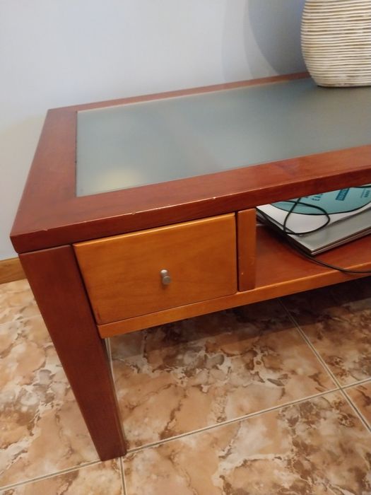 Mesa de centro em cerejeira