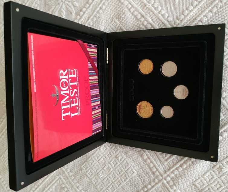 Conjunto de moedas Proof de 2005 de Timor Leste 01306 de 12500
