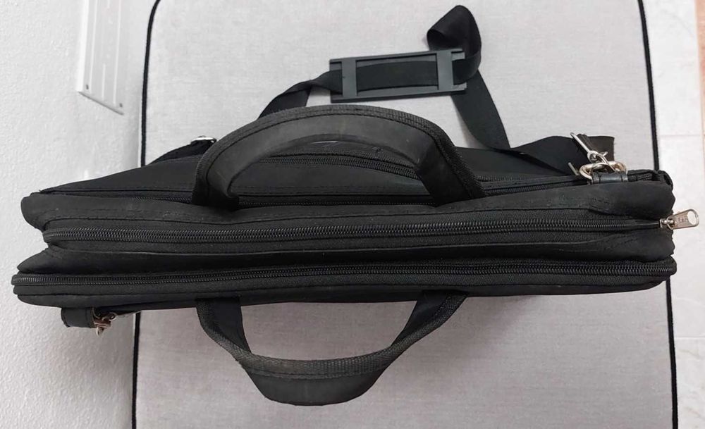 Vende-se Mala Computador Portátil