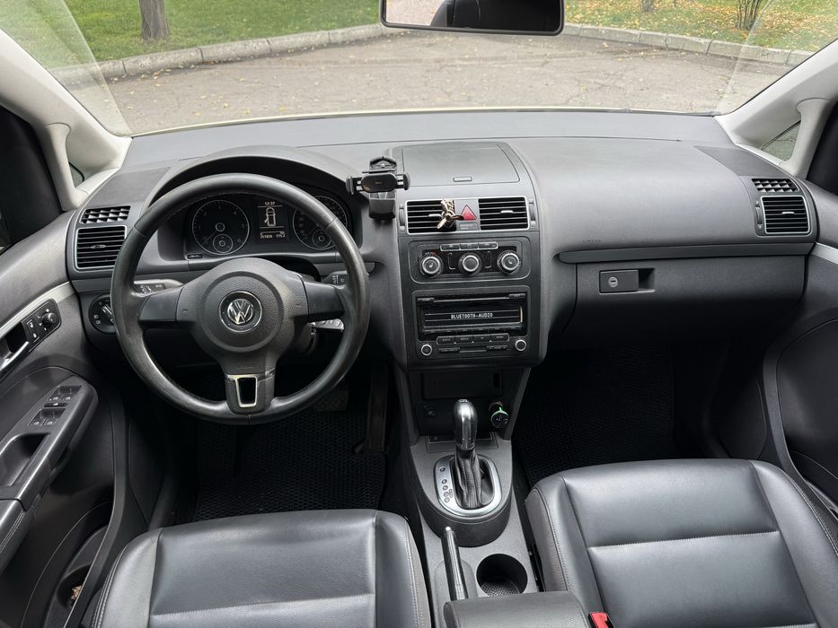 Volkswagen Touran 2.0 TDi
