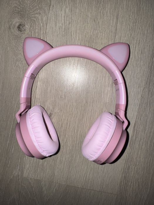 Наушники 700 грн