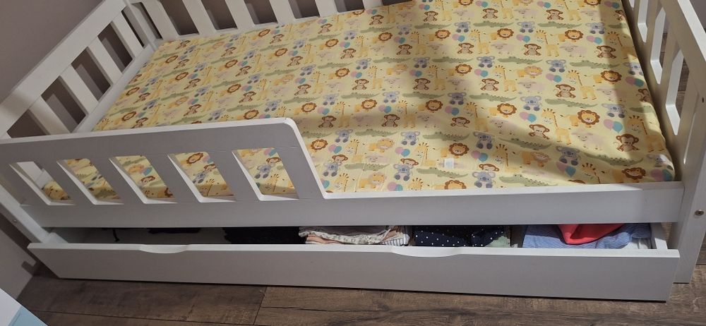 Lozko dzieciece domek