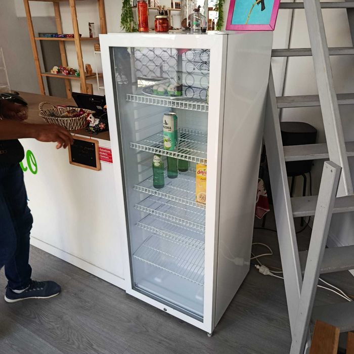 Frigorífico de Bebidas GSC2360 347L — Como Novo
