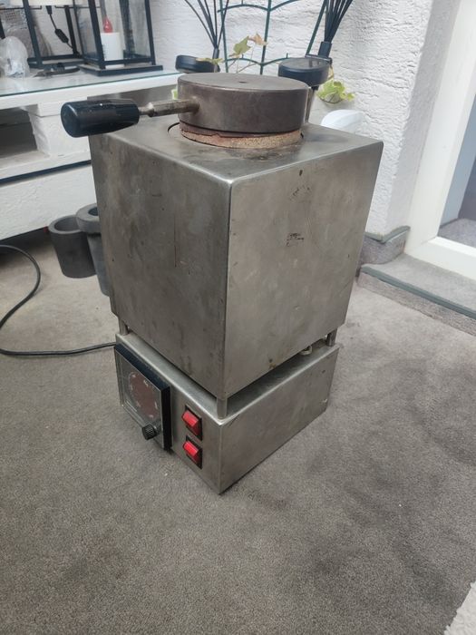 Piec tyglowy vacutech