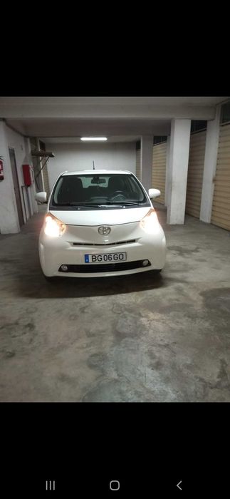 Toyota iq impecável