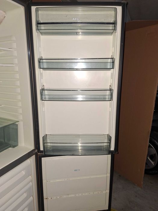 Frigorífico combinado AEG