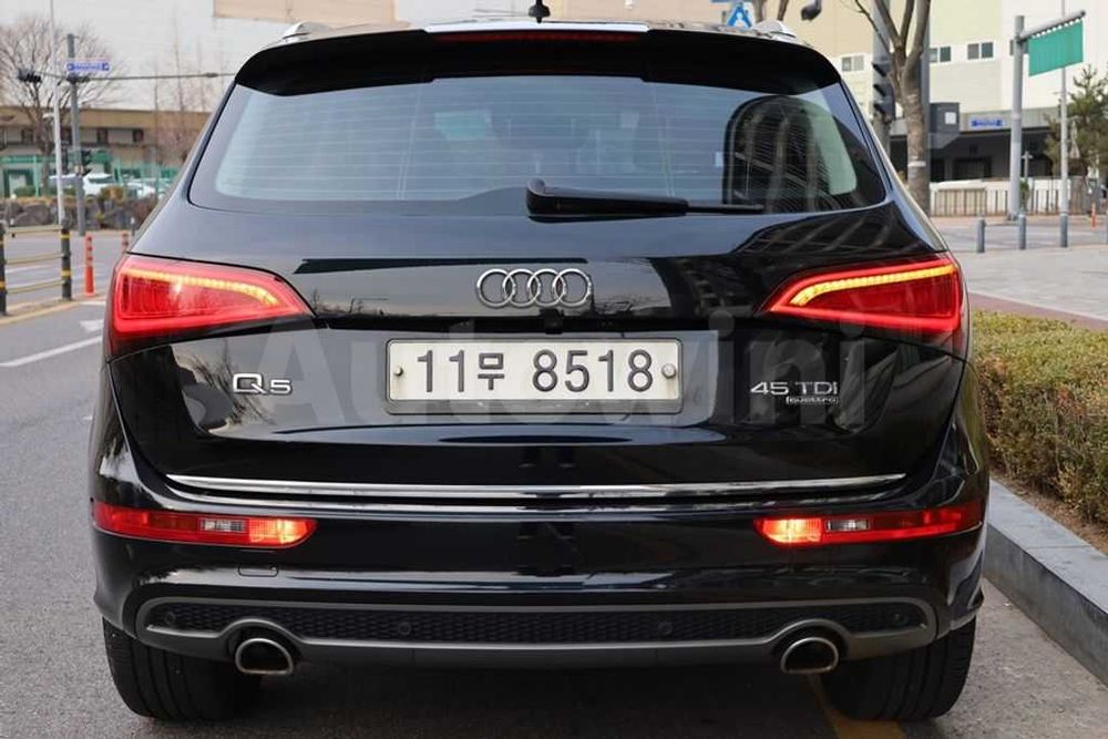AUDI Q5 / Дизель /  З ПДВ