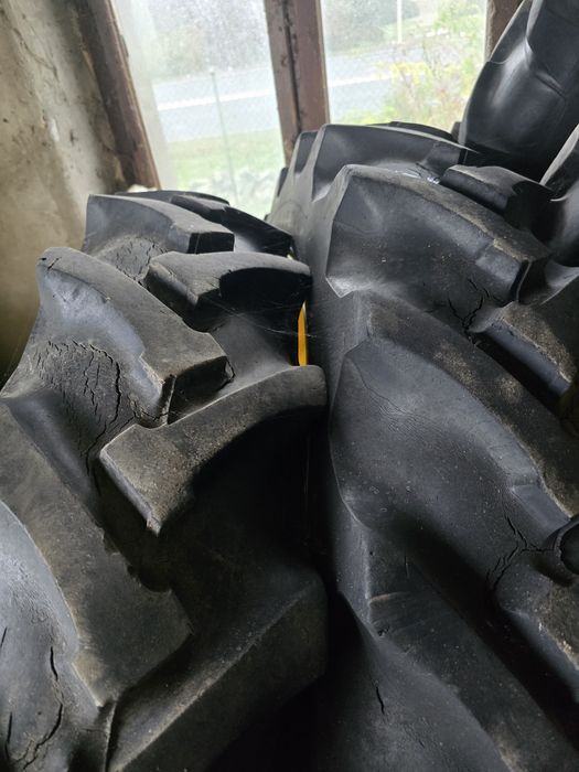 Koła do miedzyrzedzi John Deere