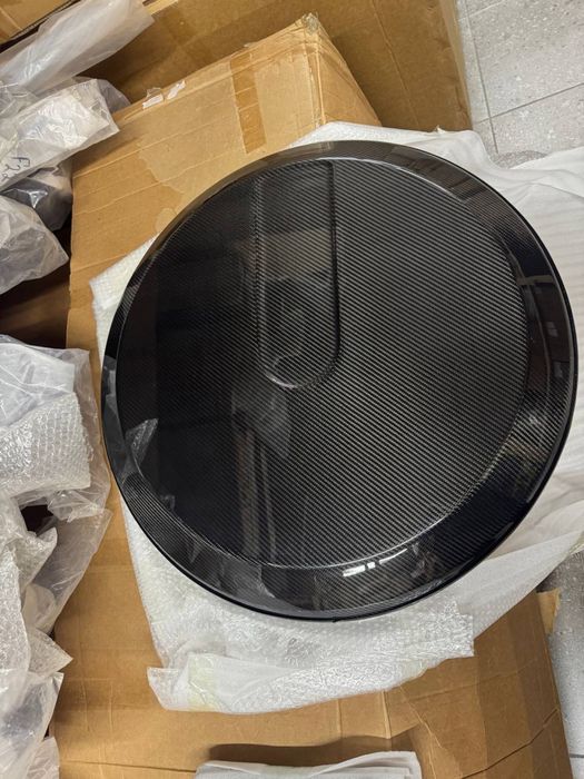 Карбоновая накладка на запасное колесо Mercedes Benz W465 W464 W463A