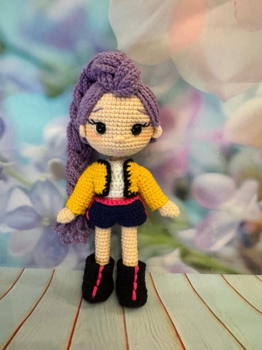 Lalka na szydelku Rumi huntrix