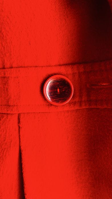 Czerwony płaszczyk 36