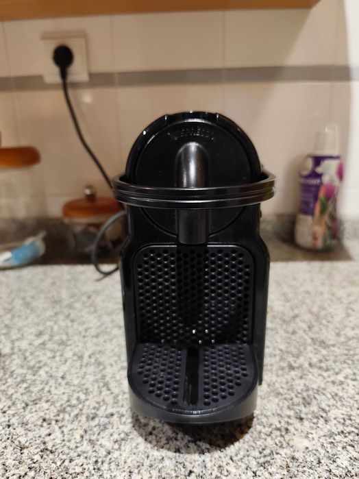 Máquina de café Nespresso DéLonghi