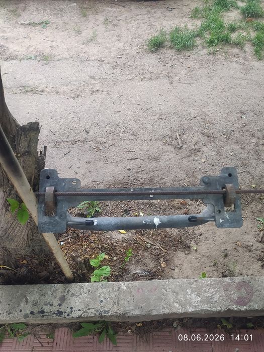 Продам башмаків на автовоз