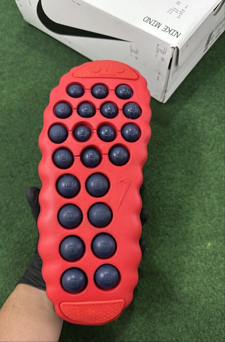 Nike Mind 001 Solar Red