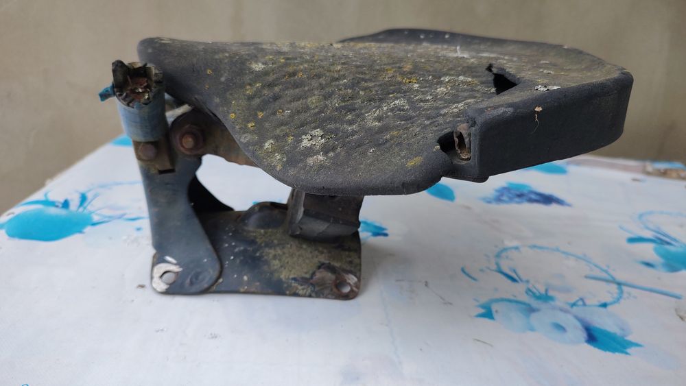 Сидіння для мотоцикла К-750