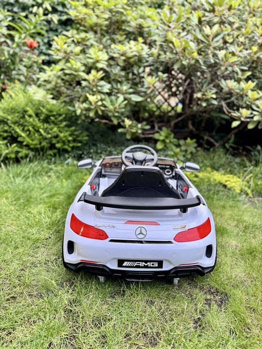 Mercedes elektryczny AMG dla dzieci