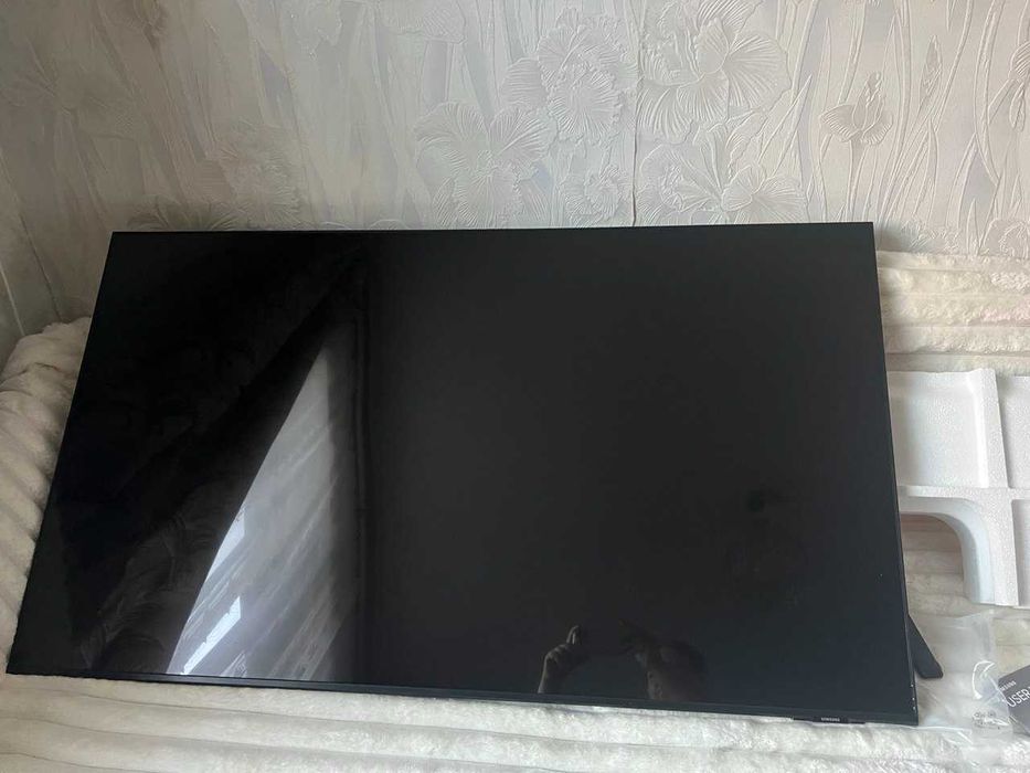Телевізор 55" Samsung 4K в ідеальному стані, з коробкою TU55CU8005KXXC
