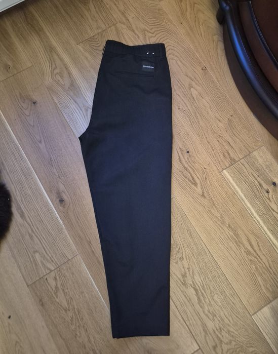 Spodnie Calvin Klein chinosy