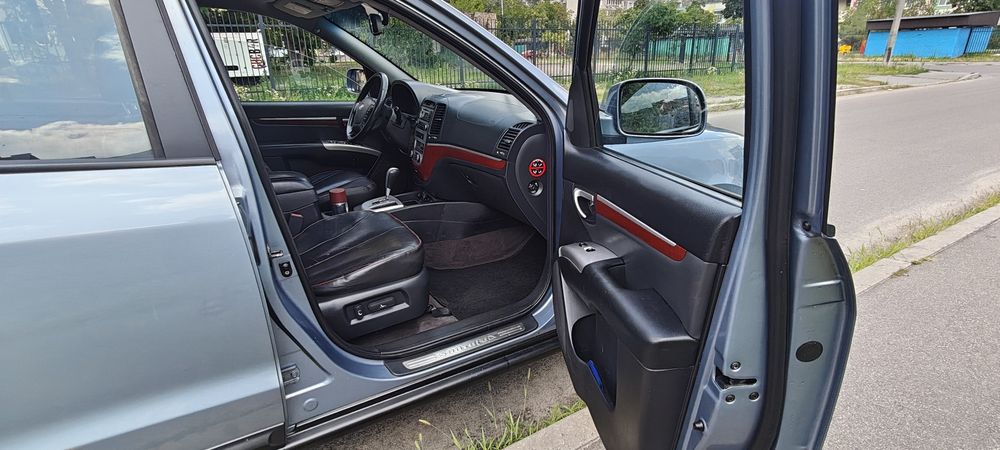 Hyundai santa fe 4 WD 2.2 дизель автомат повний привід