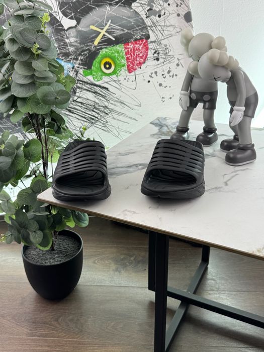 Тапочки шльопки Hoka Ora Recovery 38 розмір Е14706