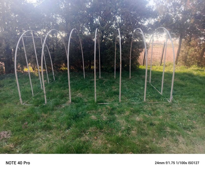 Tunel foliowy , woliera stelaż