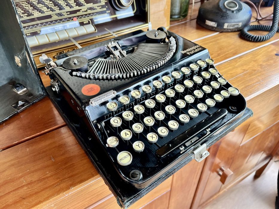 Antiga Maquina de escrever Remington Portable 1924