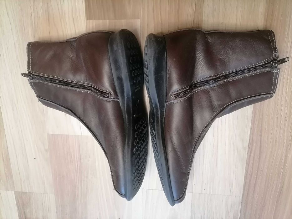 Skórzane brązowe kozaki 41