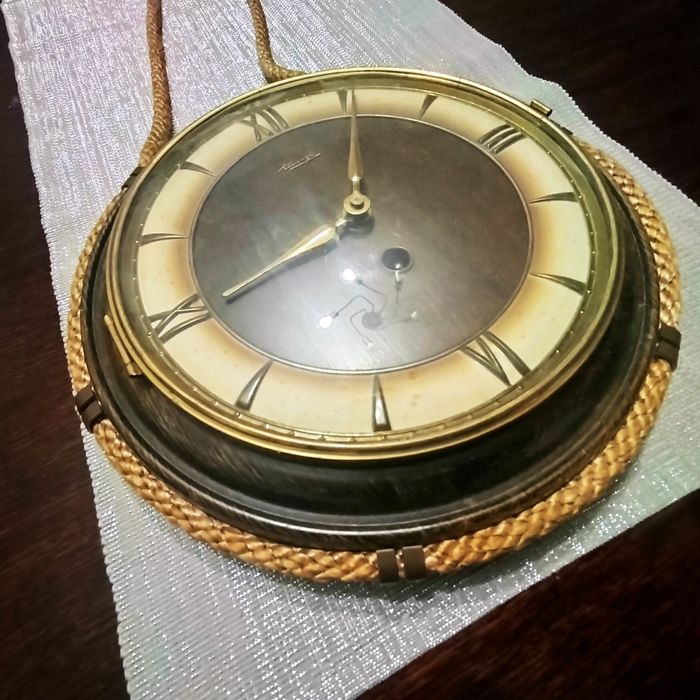 Zegar wiszący mechaniczny Kienzle Schwebegang lata 60
