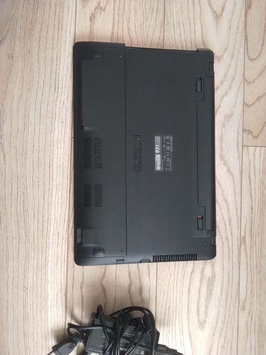 Asus x550c / lntel Pentium/ 8GB/ 2 dyski SSD 250GB+HDD 699 GB