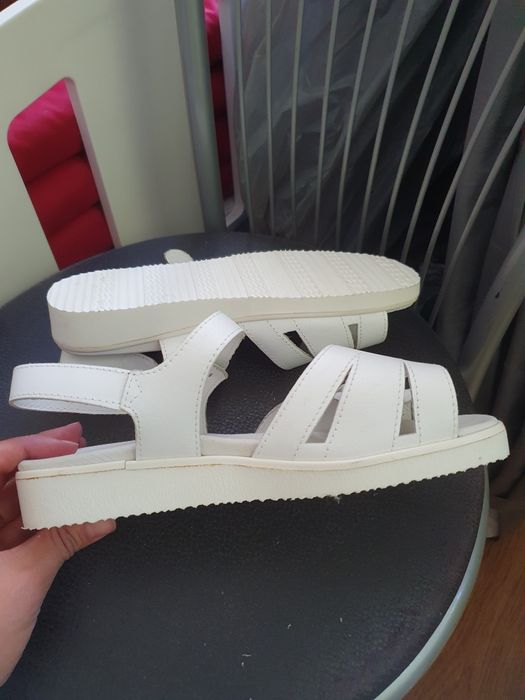 Босоніжкі білі жіночі НОВІ