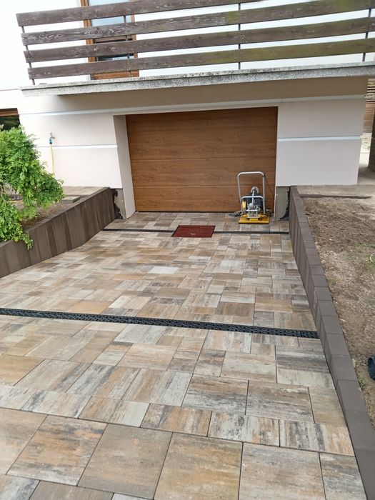 Brukarstwo układanie  kostki brukowej ,usługi minikoparką