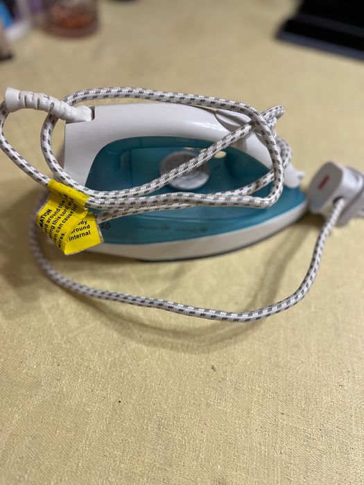 Утюг. Праска дорожна або для дому. George Home