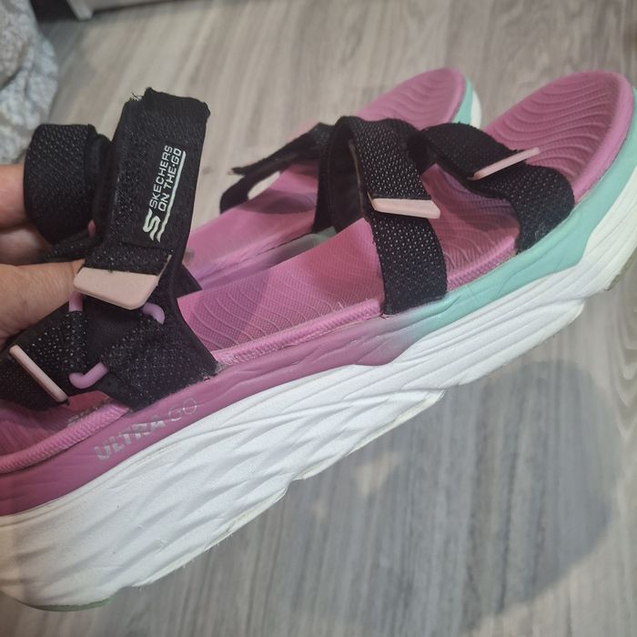 Босоніжки skechers 41 сандалі сандали 42