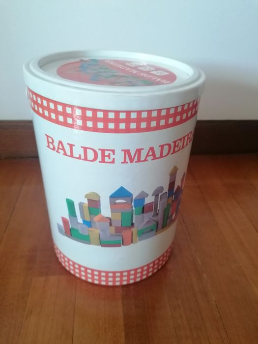 Blocos de construção em madeira